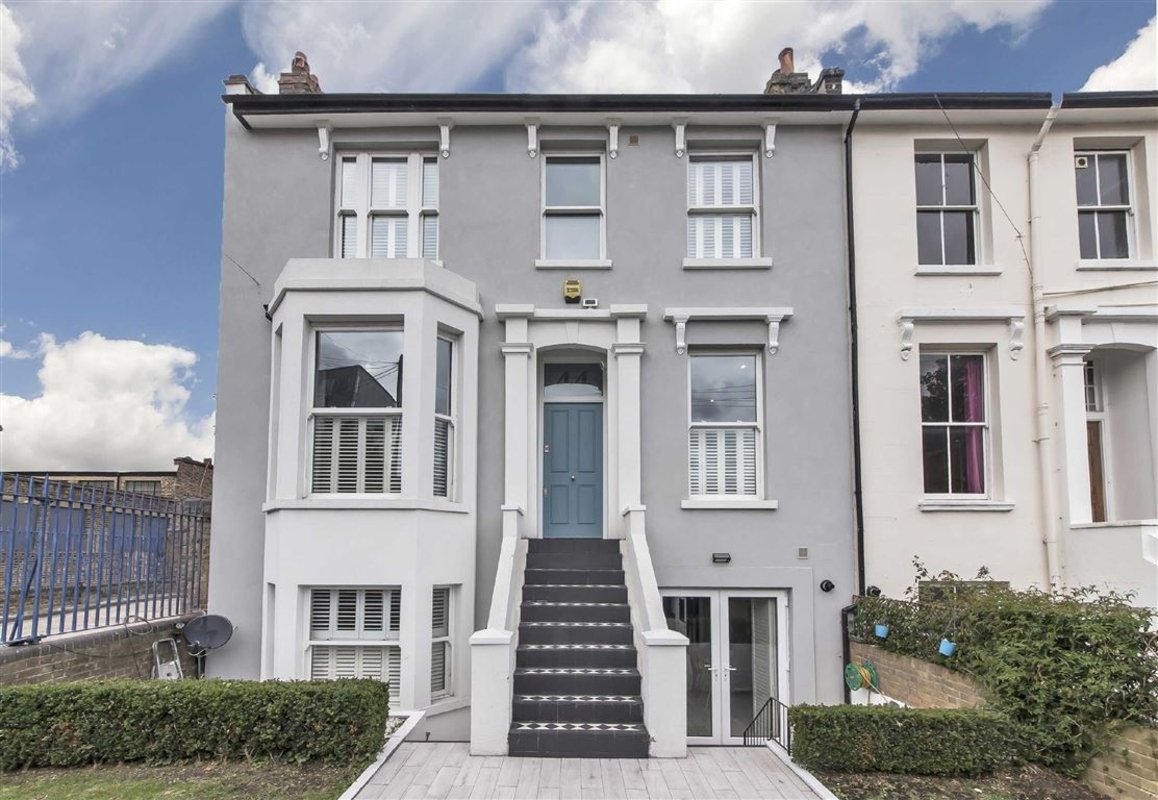 House for sale in Chancellors Road, London, W6 Dexters